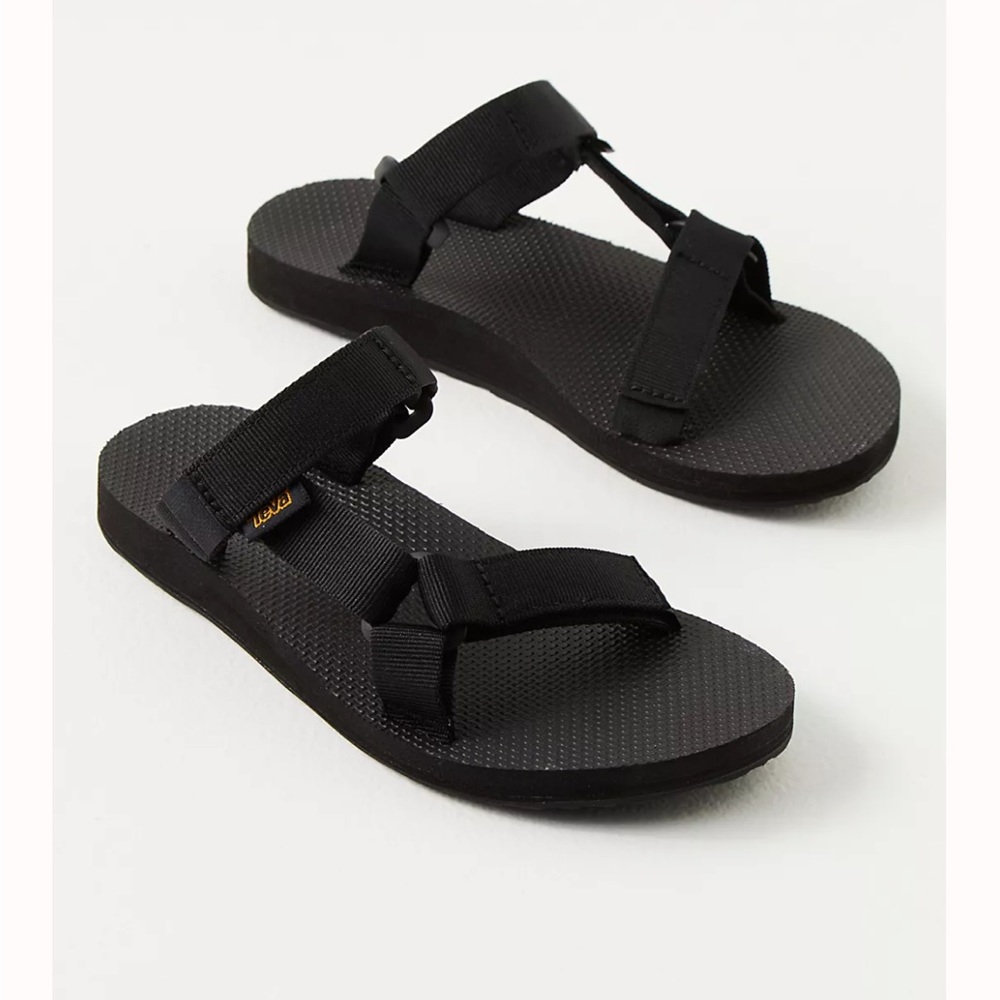 Teva NWOT Universal Slide Slip On Black Sandals 6